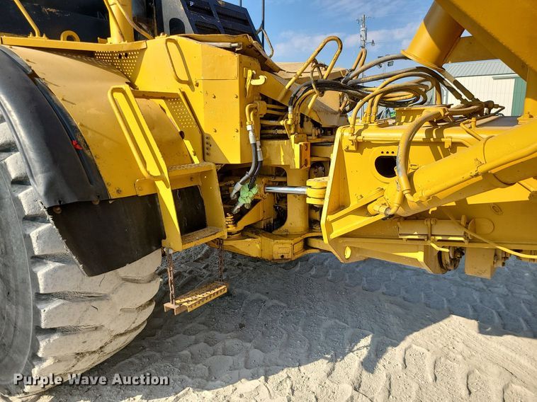 image for item MJ9422 1996 Caterpillar  D400D haul truck