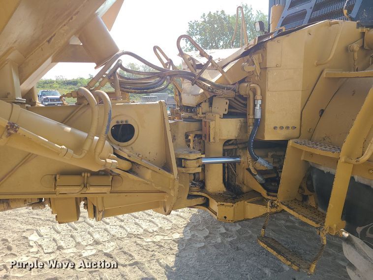 image for item MJ9422 1996 Caterpillar  D400D haul truck