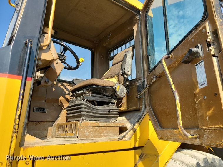 image for item MJ9422 1996 Caterpillar  D400D haul truck