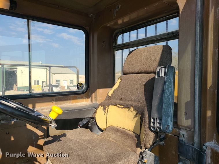 image for item MJ9422 1996 Caterpillar  D400D haul truck