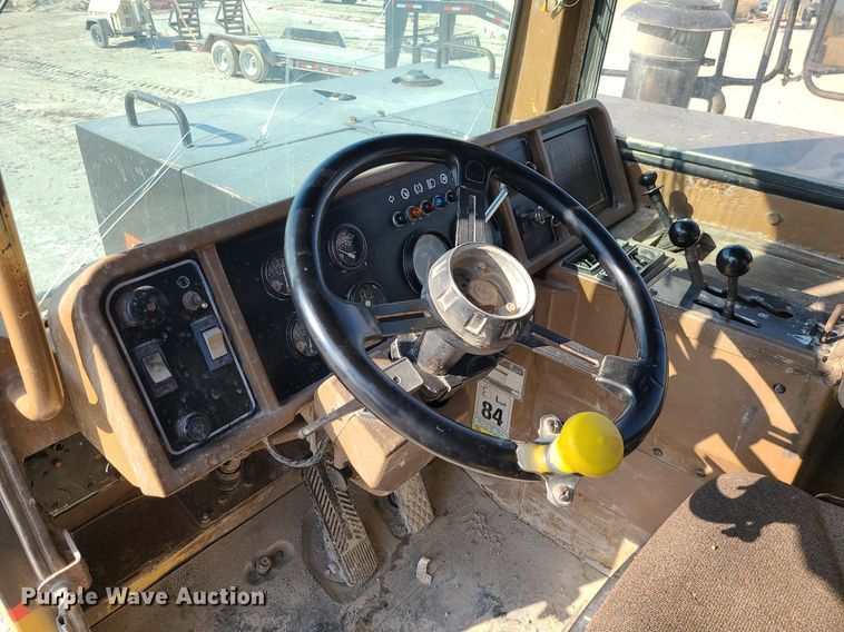 image for item MJ9422 1996 Caterpillar  D400D haul truck