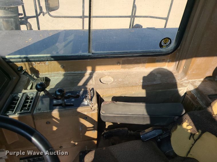 image for item MJ9422 1996 Caterpillar  D400D haul truck