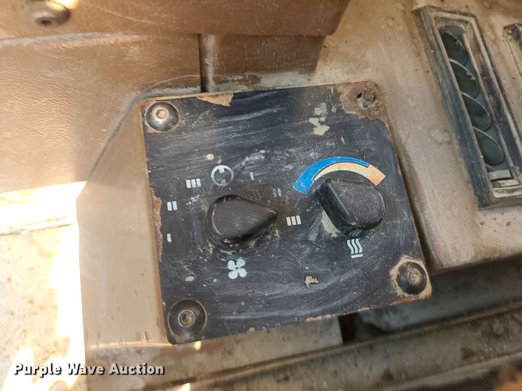 image for item MJ9422 1996 Caterpillar  D400D haul truck