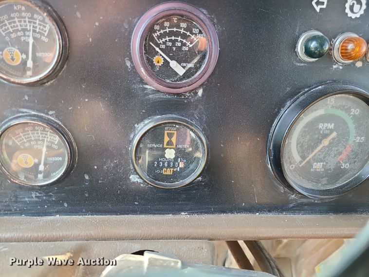 image for item MJ9422 1996 Caterpillar  D400D haul truck