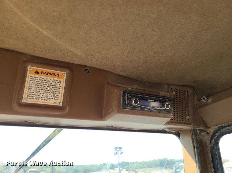 image for item MJ9422 1996 Caterpillar  D400D haul truck