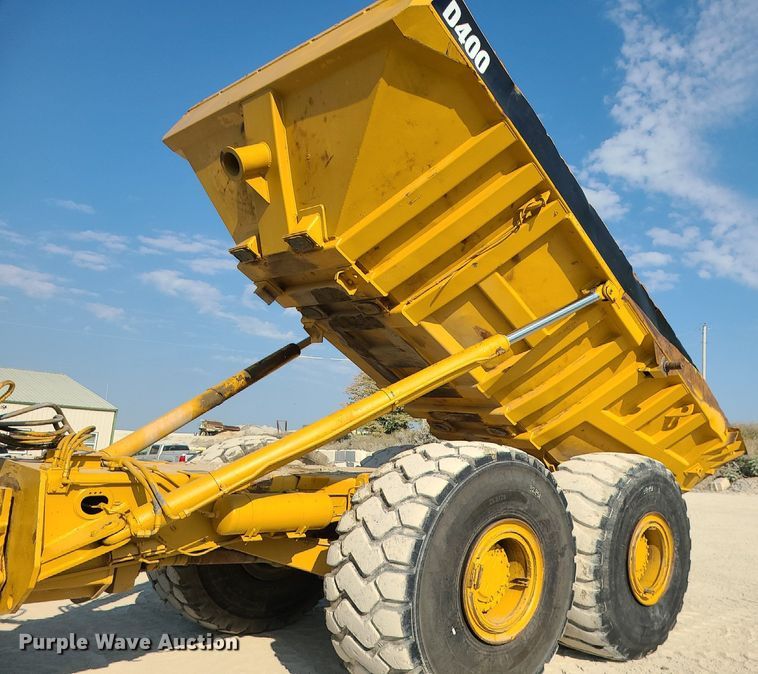 image for item MJ9422 1996 Caterpillar  D400D haul truck