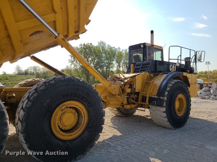 image for item MJ9422 1996 Caterpillar  D400D haul truck