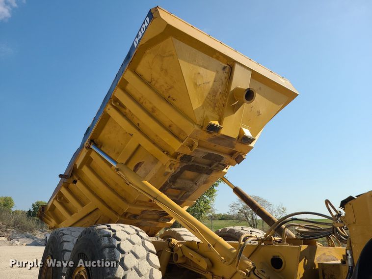 image for item MJ9422 1996 Caterpillar  D400D haul truck