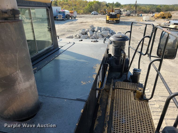 image for item MJ9422 1996 Caterpillar  D400D haul truck