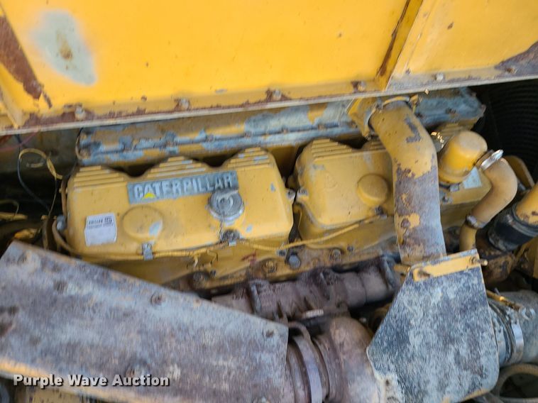 image for item MJ9422 1996 Caterpillar  D400D haul truck