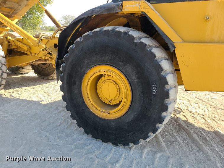 image for item MJ9422 1996 Caterpillar  D400D haul truck
