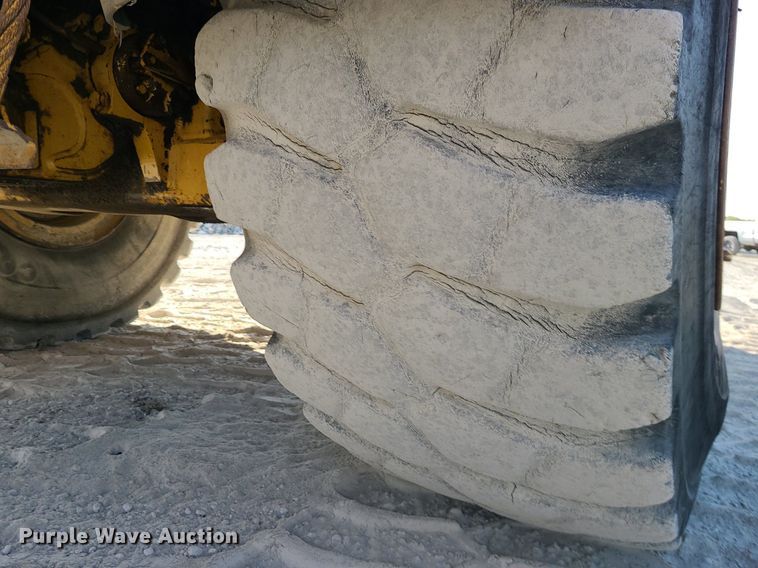 image for item MJ9422 1996 Caterpillar  D400D haul truck