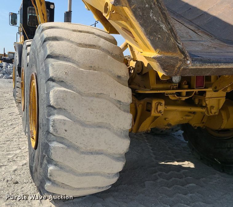 image for item MJ9422 1996 Caterpillar  D400D haul truck