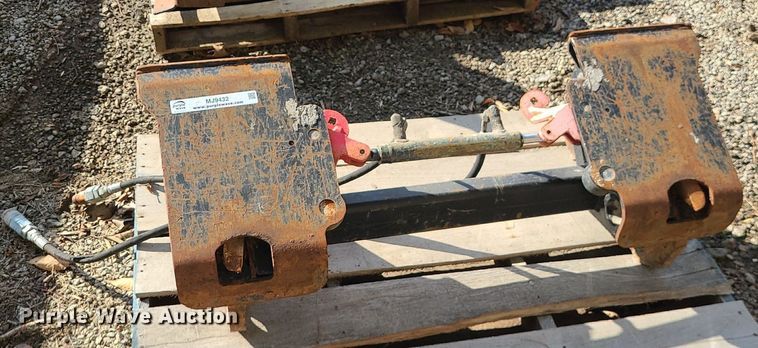 image for item MJ9432 Skid steer quick attachment