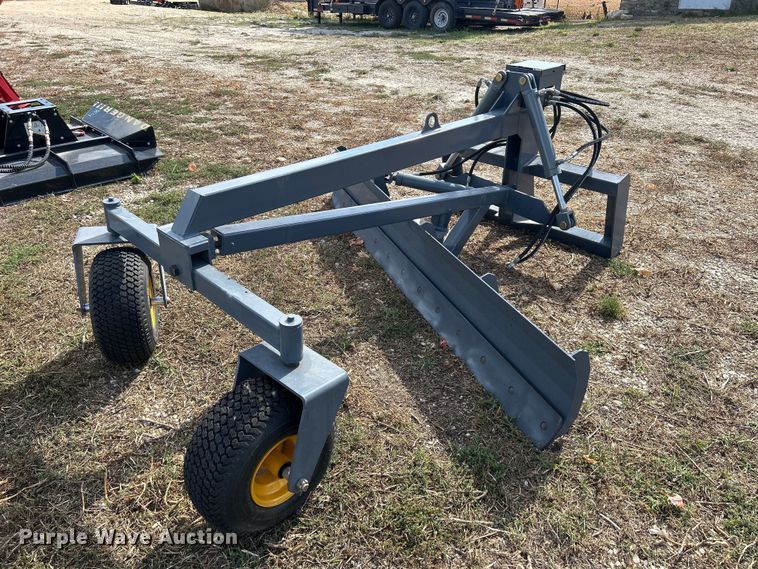 image for item MO9052 Skid steer grader