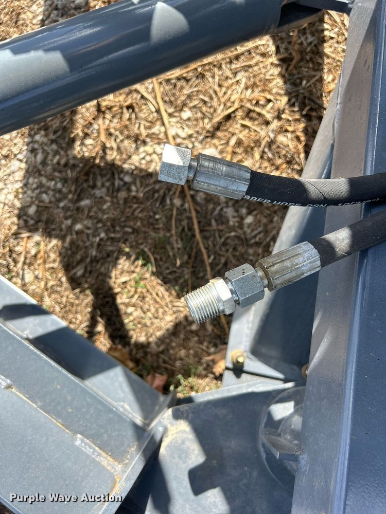 image for item MO9052 Skid steer grader