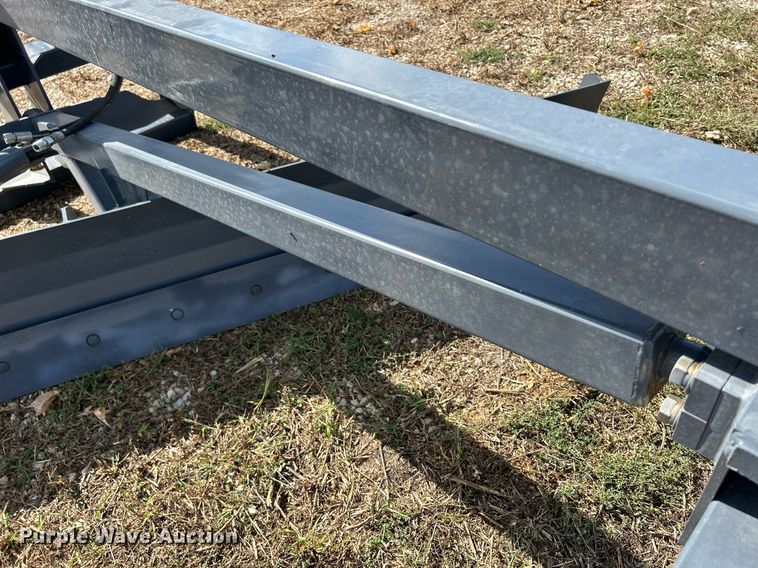 image for item MO9052 Skid steer grader