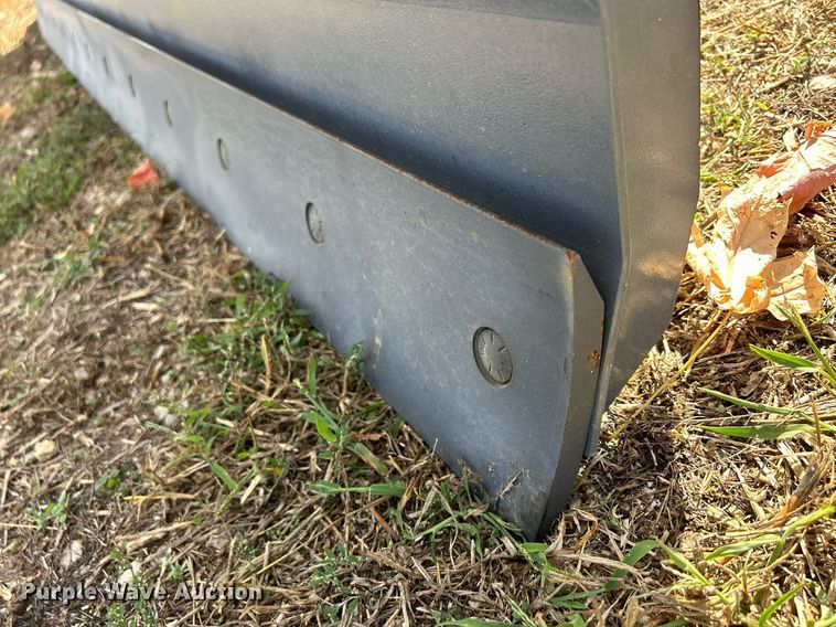 image for item MO9052 Skid steer grader