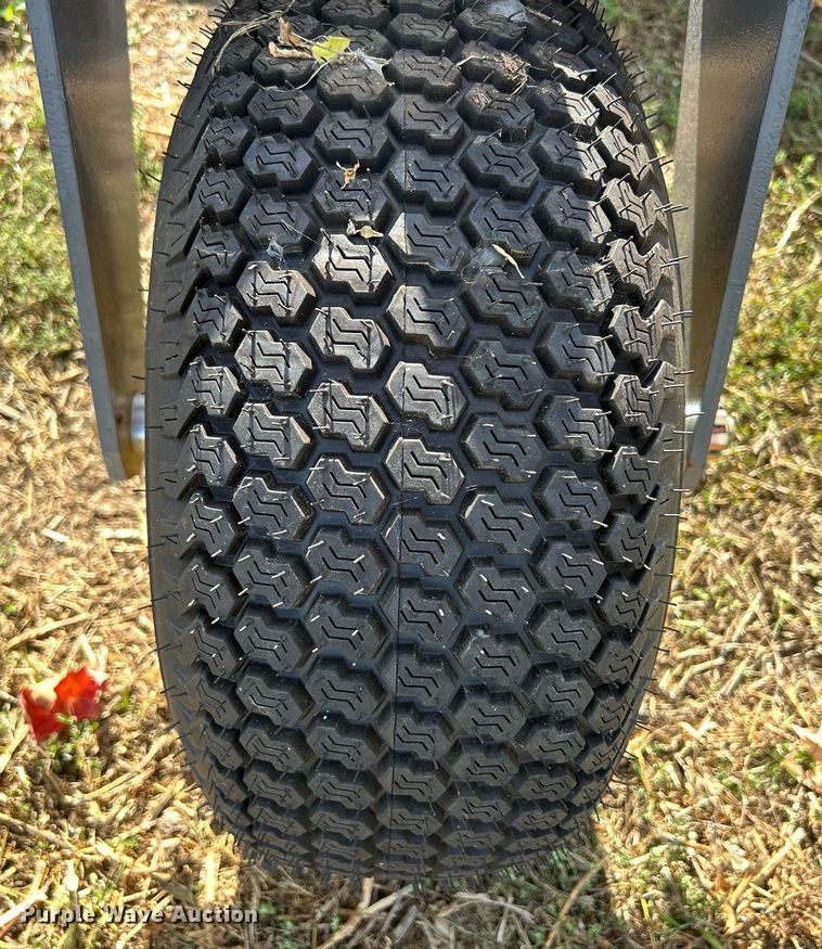 image for item MO9052 Skid steer grader