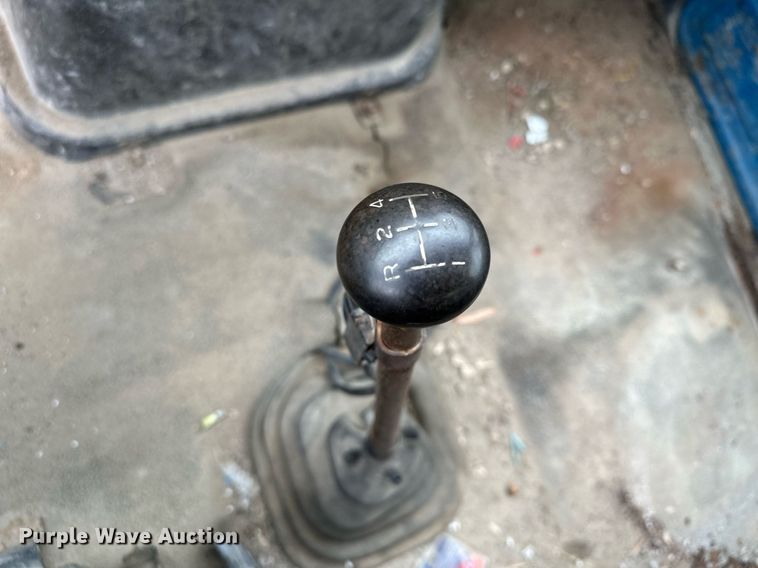 image for item MQ9400 1990 Ford F700  water truck