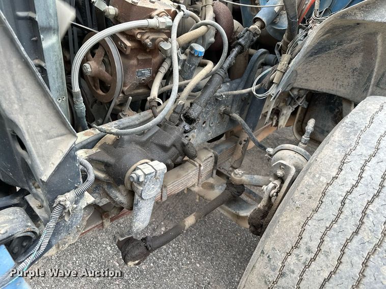 image for item MQ9400 1990 Ford F700  water truck