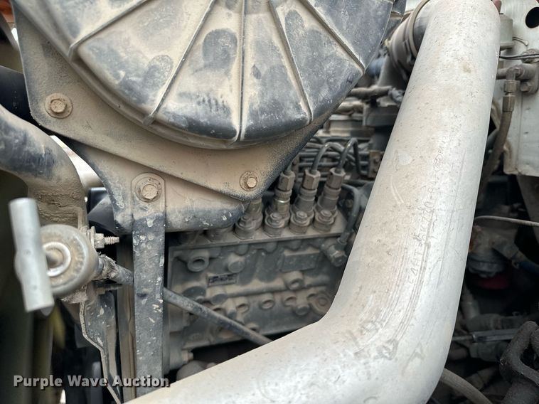 image for item MQ9402 1997 Ford F800  water truck