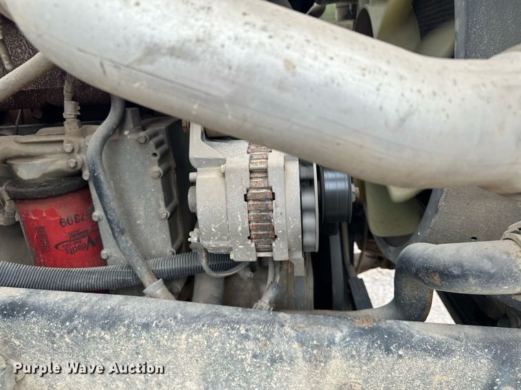 image for item MQ9402 1997 Ford F800  water truck