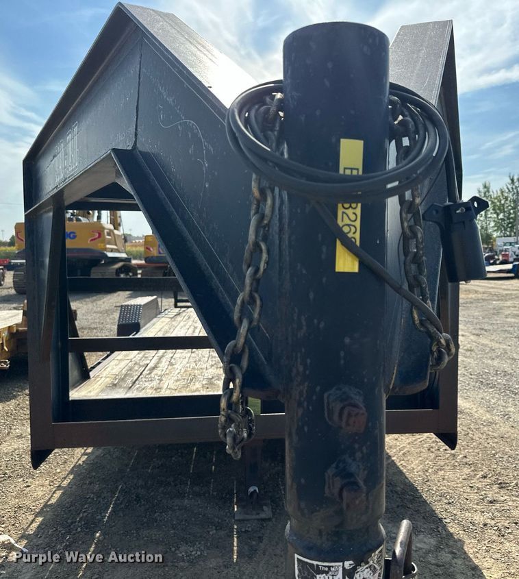 image for item MQ9449 2001 Load Trail  equipment trailer