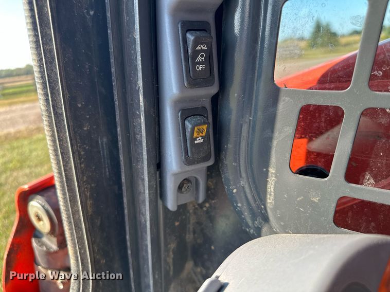 image for item MQ9457 2021 Kubota SSV65  skid steer loader