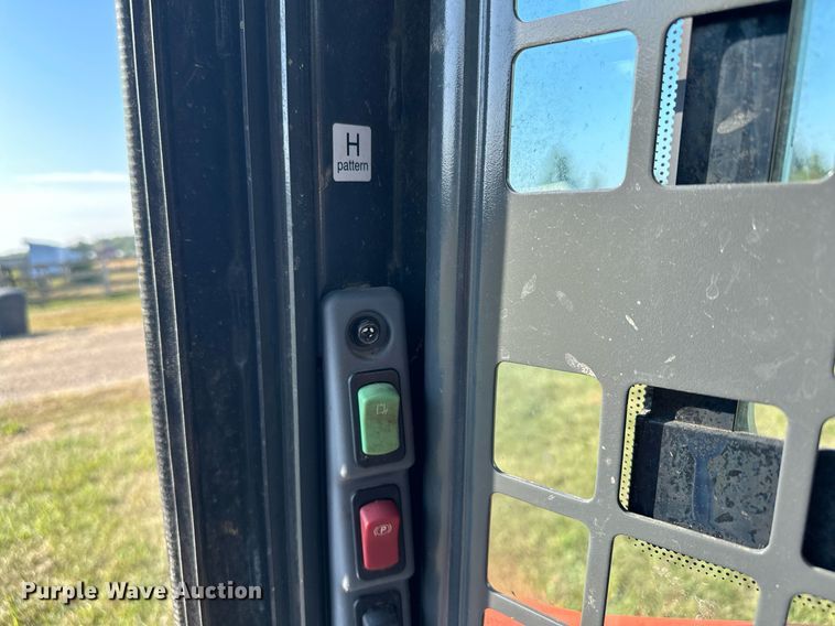 image for item MQ9457 2021 Kubota SSV65  skid steer loader