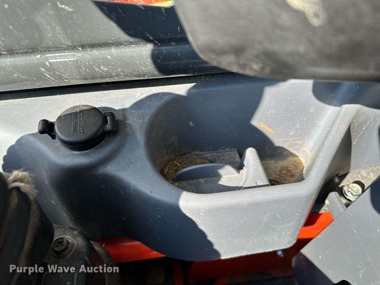 image for item MQ9457 2021 Kubota SSV65  skid steer loader