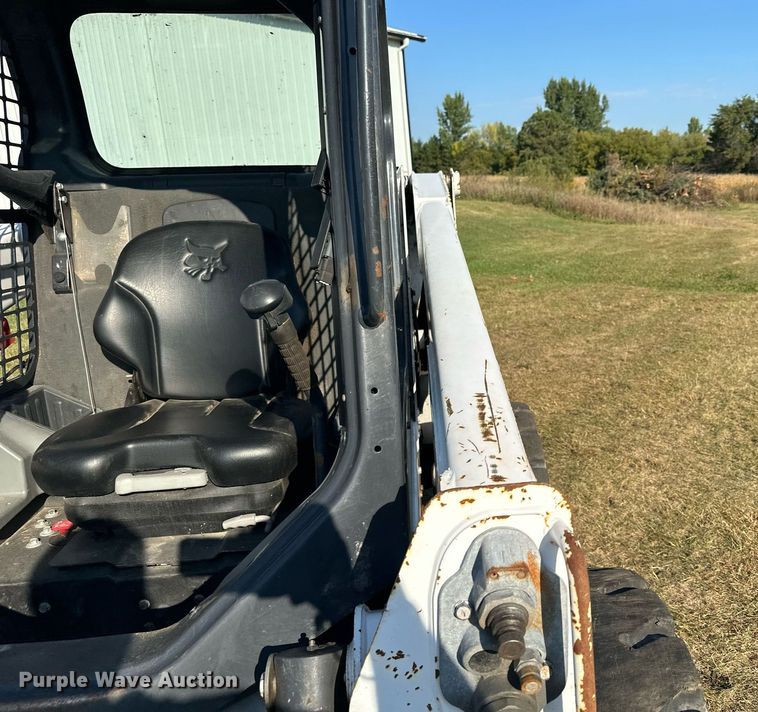 image for item MQ9458 2019 Bobcat S550  skid steer loader