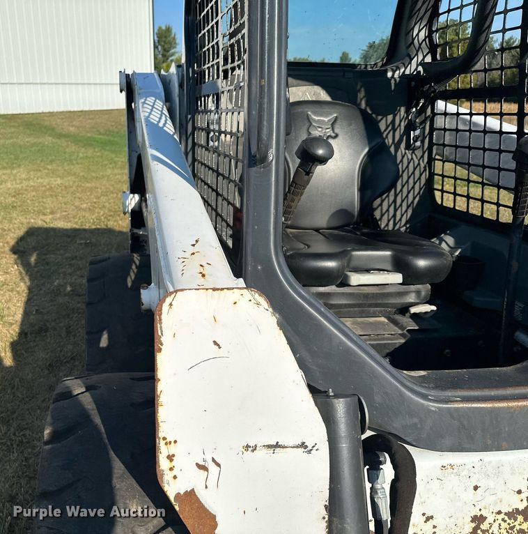 image for item MQ9458 2019 Bobcat S550  skid steer loader