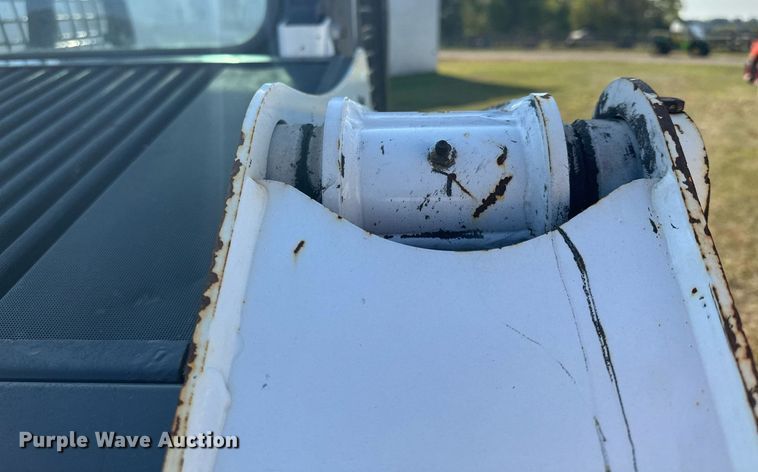 image for item MQ9458 2019 Bobcat S550  skid steer loader