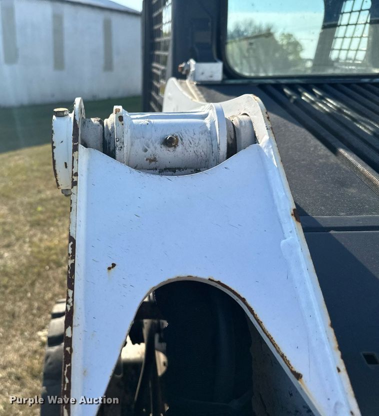 image for item MQ9458 2019 Bobcat S550  skid steer loader