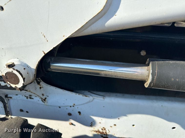 image for item MQ9458 2019 Bobcat S550  skid steer loader