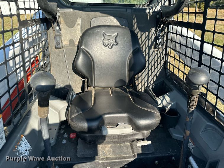 image for item MQ9458 2019 Bobcat S550  skid steer loader