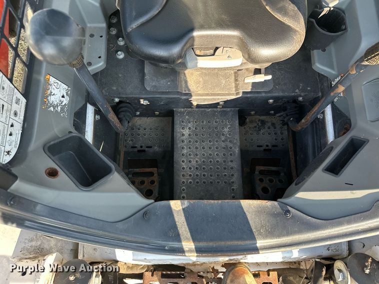 image for item MQ9458 2019 Bobcat S550  skid steer loader