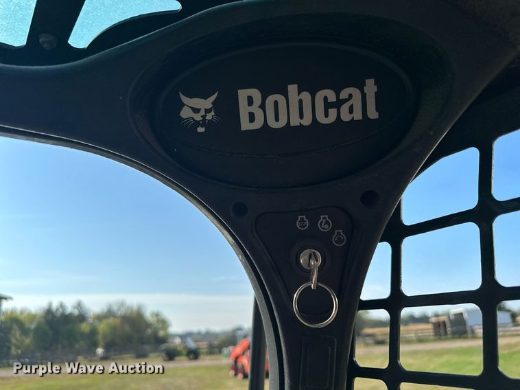 image for item MQ9458 2019 Bobcat S550  skid steer loader