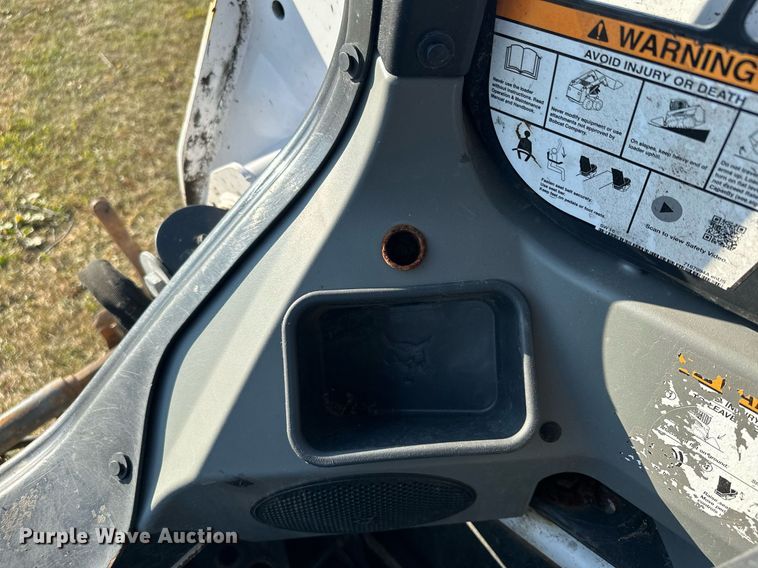image for item MQ9458 2019 Bobcat S550  skid steer loader