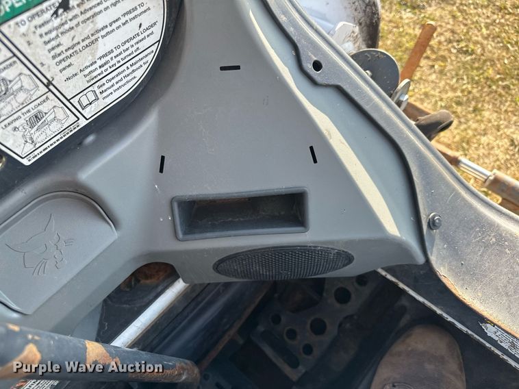 image for item MQ9458 2019 Bobcat S550  skid steer loader