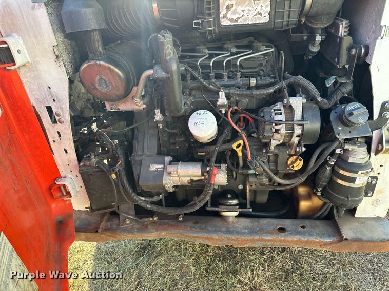 image for item MQ9458 2019 Bobcat S550  skid steer loader