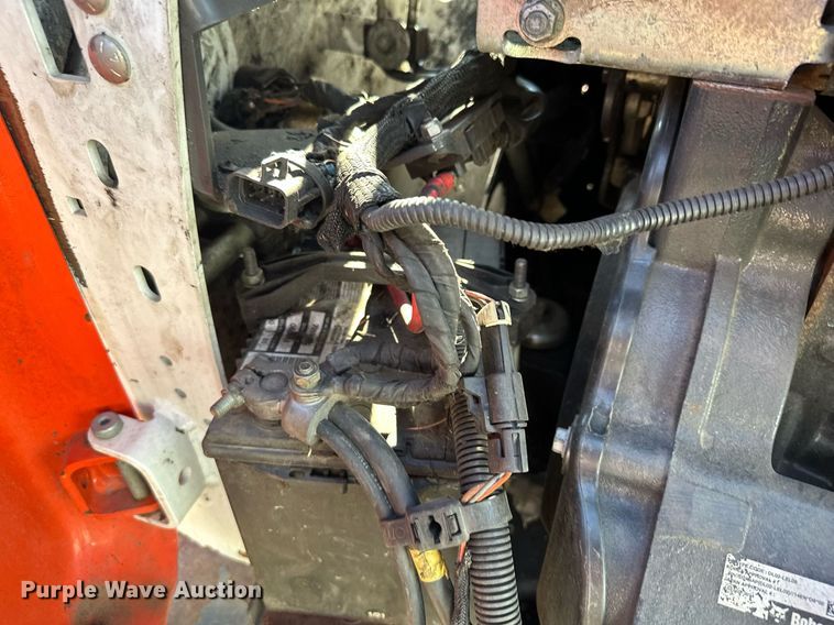 image for item MQ9458 2019 Bobcat S550  skid steer loader