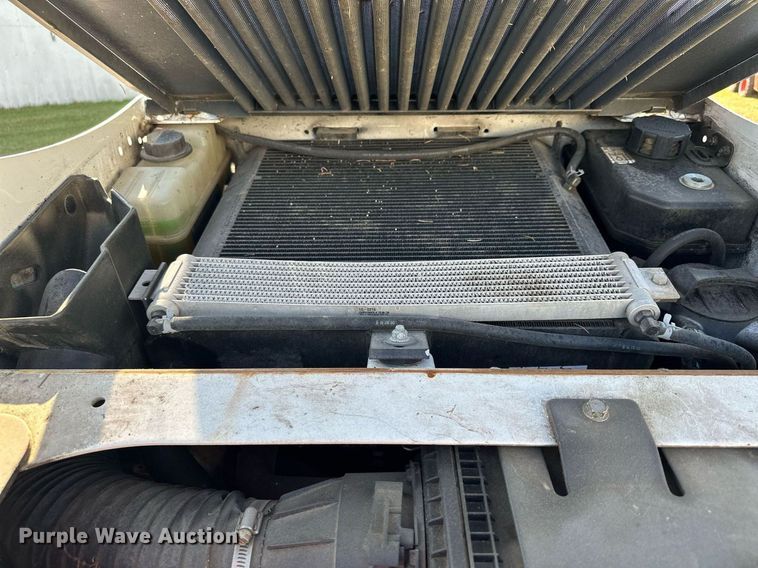 image for item MQ9458 2019 Bobcat S550  skid steer loader