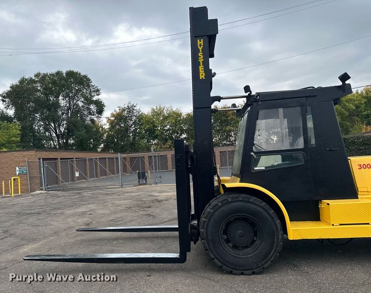 image for item MQ9463 Hyster H300B  forklift