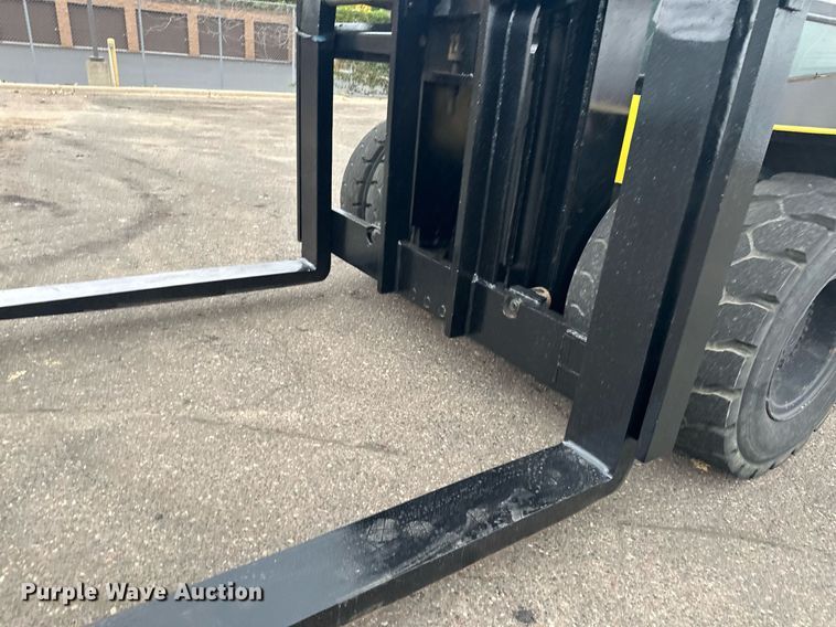 image for item MQ9463 Hyster H300B  forklift