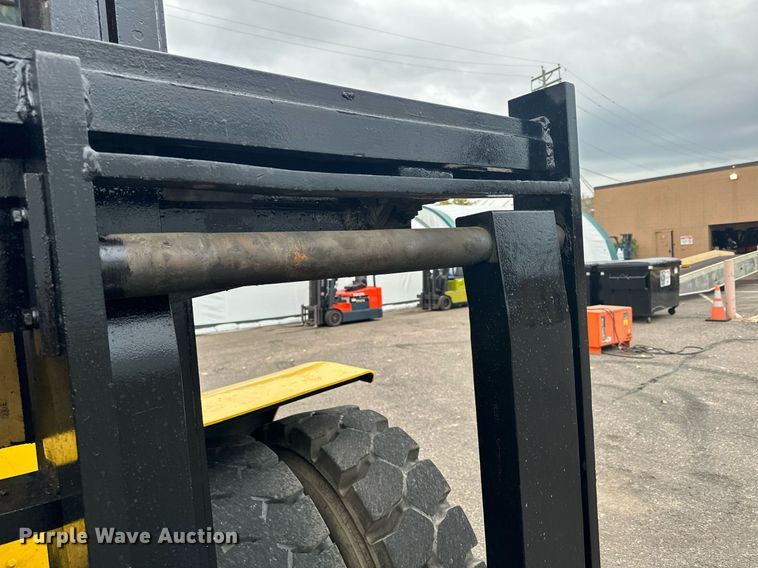 image for item MQ9463 Hyster H300B  forklift