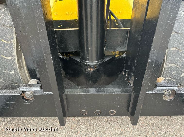 image for item MQ9463 Hyster H300B  forklift