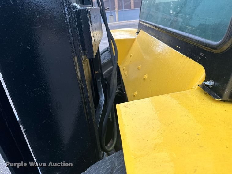 image for item MQ9463 Hyster H300B  forklift