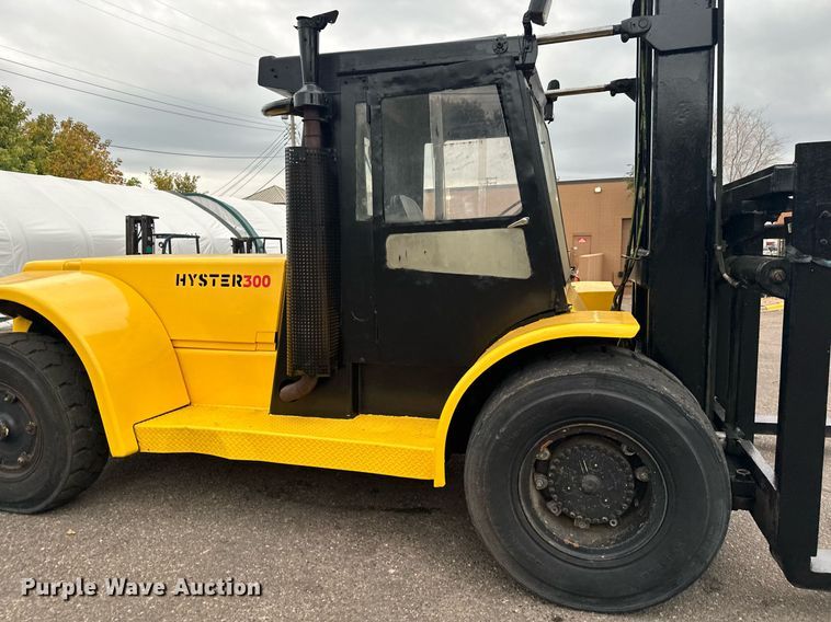image for item MQ9463 Hyster H300B  forklift